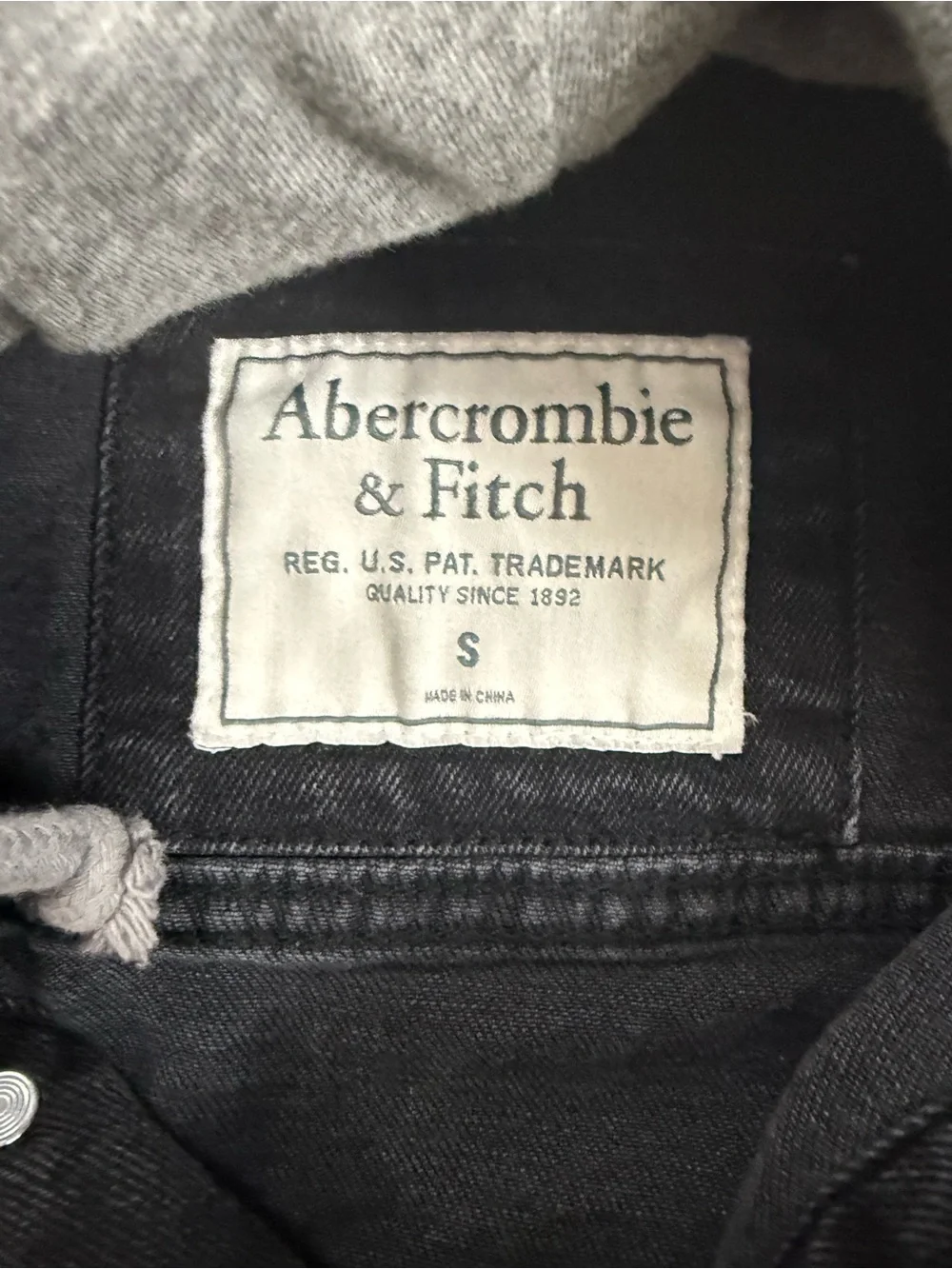 Y2K Abercrombie & Fitch Black and Gray Hooded Denim Jacket